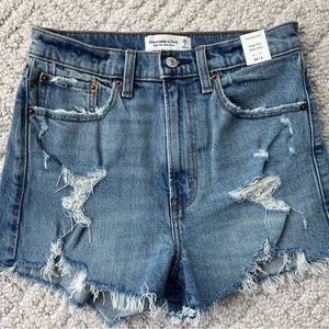Abercrombie & Fitch Women’s High Rise Mom Short Size 2
